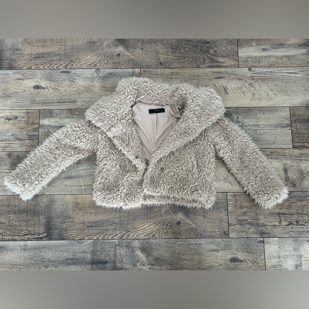 Zara Basic Outerwear Fuzzy Tan Coat. Medium. Worn… - image 1